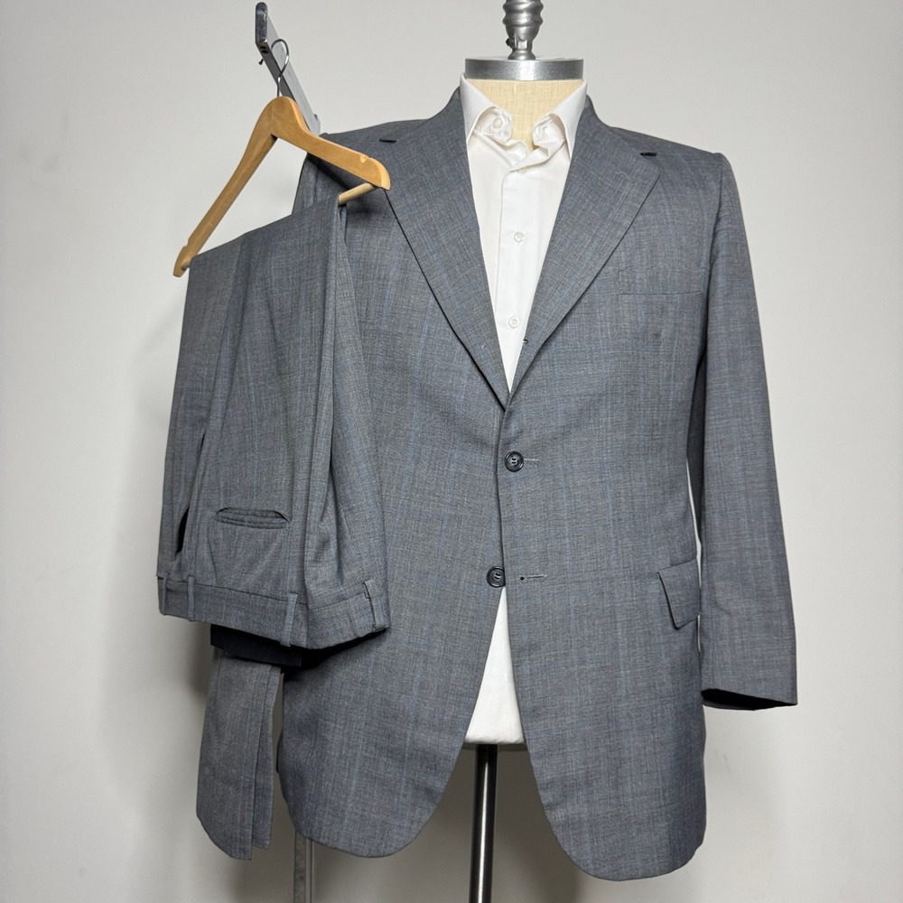 Vintage Tom James Mens 44R 38W 3/2 Roll Gray Check Plaid Two-Piece Suit